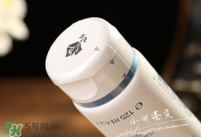 蘭蔻洗面奶粉色和藍色哪個好？蘭蔻洗面奶粉色藍色區(qū)別