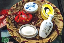 謝馥春的化妝品怎么樣?謝馥春適合年輕人用嗎? 謝馥春的化妝品怎么樣?謝馥春適合年輕人用嗎?