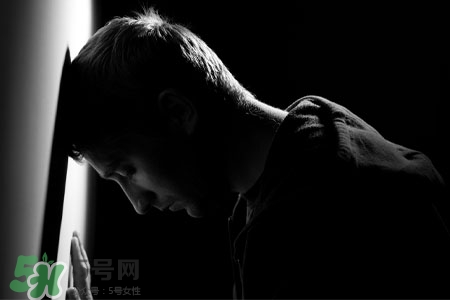 春天怎么預(yù)防抑郁癥的發(fā)生？春天如何預(yù)防抑郁癥的發(fā)作？