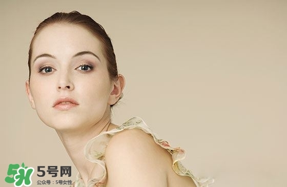 敏感肌可以用倩碧嗎 倩碧適合敏感肌膚嗎 敏感肌可以用倩碧嗎 倩碧適合敏感肌膚嗎