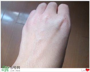 美康粉黛六勝肽回春膏怎么樣？美康粉黛六勝肽回春膏有激素嗎？