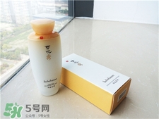 雪花秀水乳倒不出來怎么回事?雪花秀水乳不好倒怎么辦? 雪花秀水乳倒不出來怎么回事?雪花秀水乳不好倒怎么辦?