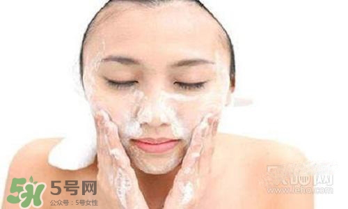 毛孔堵塞用什么洗面奶？毛孔堵塞用洗面奶注意事項