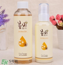 ahc水乳和春雨水乳哪個好？ahc和春雨水乳哪個好用？