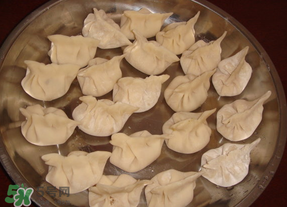 薺菜素餃子怎么做？薺菜素餡餃子怎么做好吃？