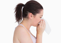 打噴嚏是風(fēng)寒還是風(fēng)熱？風(fēng)熱感冒會打噴嚏嗎？