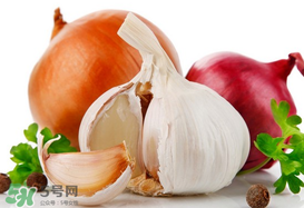 大蒜爛了一點(diǎn)還能吃嗎？大蒜爛根是怎么回事？