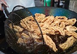 馓子中面油鹽比例多少？油炸馓子怎么和面？