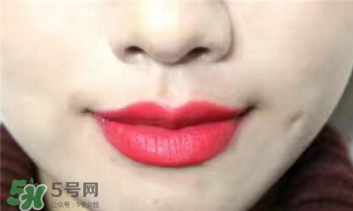 蘭蔻菁純唇膏186多少錢？蘭蔻絲絨唇膏186專柜價(jià)格