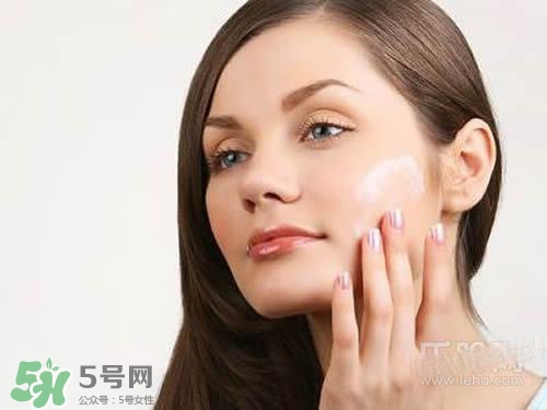 精華乳可以直接用嗎？精華乳可以單獨使用嗎？