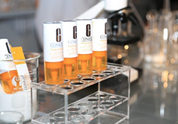 倩碧鮮活維c體驗裝怎么用？倩碧鮮活維c體驗裝使用方法