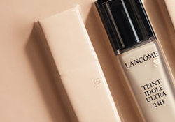 蘭蔻奇跡薄紗和奇跡光彩粉底液哪個(gè)好？蘭蔻奇跡薄紗和奇跡光彩區(qū)別