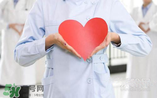 吃野芹菜會(huì)中毒嗎？吃野芹菜中毒了怎么辦？