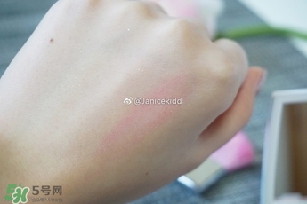 迪奧2017櫻花花瓣腮紅多少錢？2017dior櫻花腮紅專柜價(jià)格