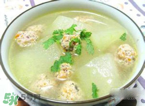 冬瓜要去皮嗎？冬瓜皮能吃嗎？