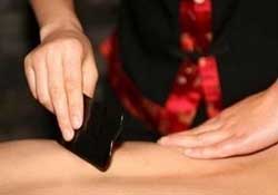 春天適合刮痧拔罐嗎？春天刮痧好還是拔罐好？