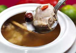 春天能喝烏雞湯嗎？春天能吃烏雞嗎？