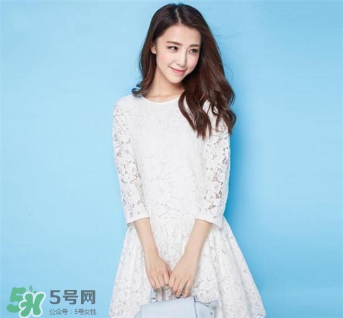 春天可以穿裙子嗎？春天穿裙子怎么搭配？