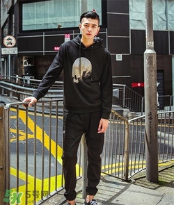 男士衛(wèi)衣配什么褲子？男士衛(wèi)衣搭配什么褲子好看？