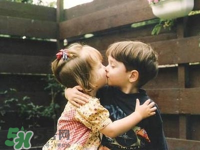 性教育從什么時(shí)候開(kāi)始？孩子性教育怎么教