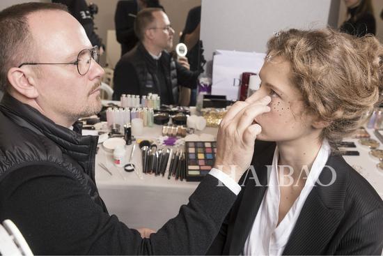 迪奧星星眼妝容怎么化？迪奧星星眼妝容畫法