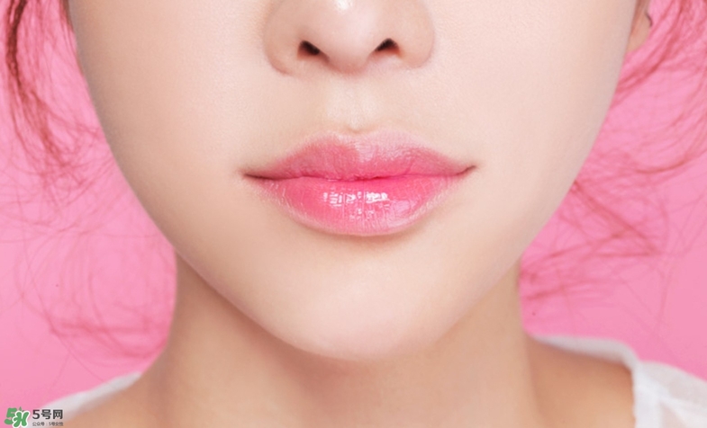 粉色桃花妝畫(huà)法步驟 桃花妝畫(huà)法步驟