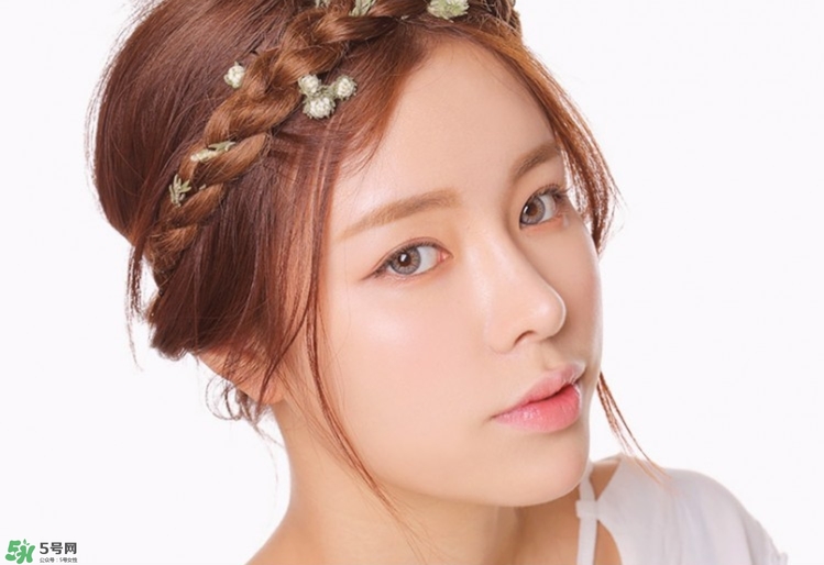 粉色桃花妝畫(huà)法步驟 桃花妝畫(huà)法步驟