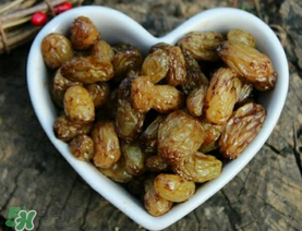 醋泡葡萄干有什么功效？醋泡葡萄干的功效與作用