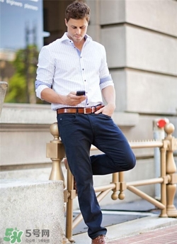 襯衣能配牛仔褲嗎？襯衫可以搭牛仔褲嗎？