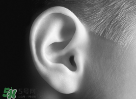 中耳炎有什么癥狀？中耳炎的癥狀表現(xiàn)