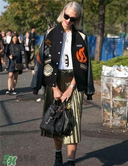 百褶裙搭配什么外套？百褶裙搭配什么外套好看？