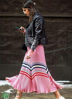 百褶裙搭配什么外套？百褶裙搭配什么外套好看？