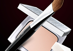 毛戈平高光粉膏怎么用？毛戈平高光粉膏使用方法