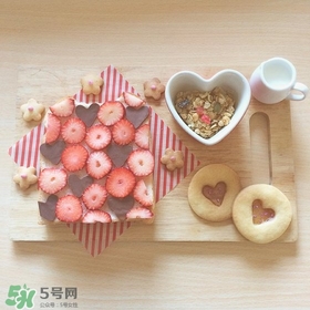 彩繪玻璃餅干怎么做？彩繪玻璃餅干做法