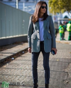 灰色西裝怎么搭配？灰色西服怎么搭配好看？