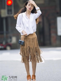 春天穿流蘇裙怎么搭配？春天流蘇裙怎么搭配好看？