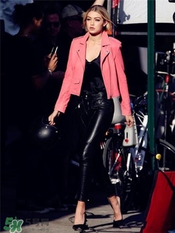 粉色衣服怎么搭配？粉色衣服怎么搭配好看？