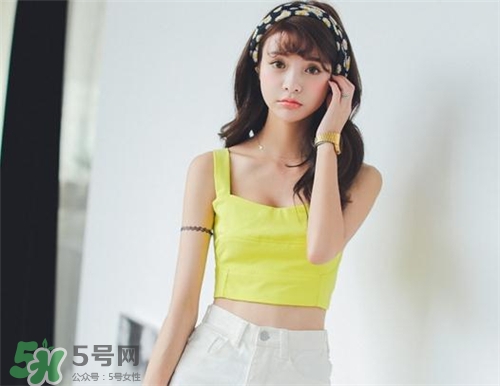 熒光色衣服怎么搭配？熒光色衣服怎么搭配好看？