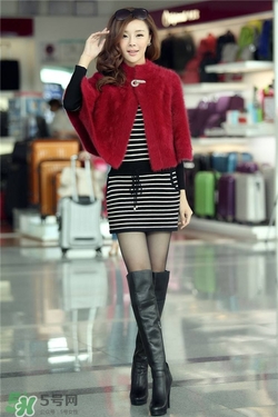 紅色衣服配什么顏色鞋子？紅色衣服配什么鞋子好看？