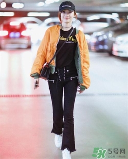 橙色衣服搭配什么顏色褲子？橙色衣服配什么褲子好看？