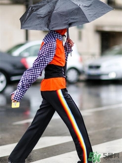 橙色衣服搭配什么顏色褲子？橙色衣服配什么褲子好看？