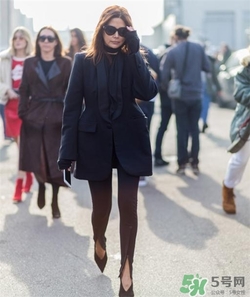 奶奶鞋搭配什么衣服？奶奶鞋搭配什么衣服好看？