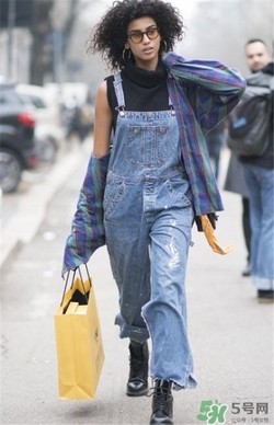 背帶褲搭配什么外套？背帶褲搭配什么外套好看？