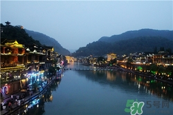 4月份去長沙穿什么？四月份去長沙穿什么衣服？