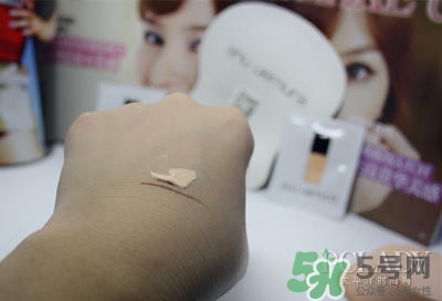 植村秀小燈泡584和784哪個(gè)白？植村秀小燈泡584和784對(duì)比