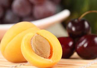 枇杷和姜能一起吃嗎？枇杷和生姜能一起煮嗎？