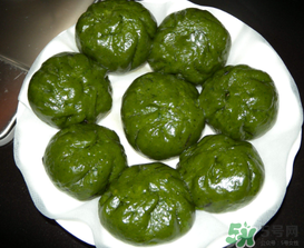 清明果用什么草？清明果用什么粉做的？