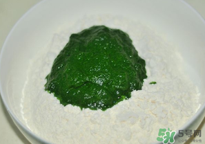 菠菜汁和面怎么取汁？菠菜汁和面的做法