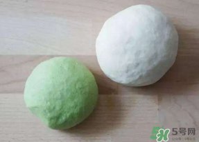 菠菜汁和面怎么取汁？菠菜汁和面的做法