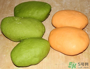 菠菜汁和面怎樣做更綠？怎么樣菠菜汁和面更綠？